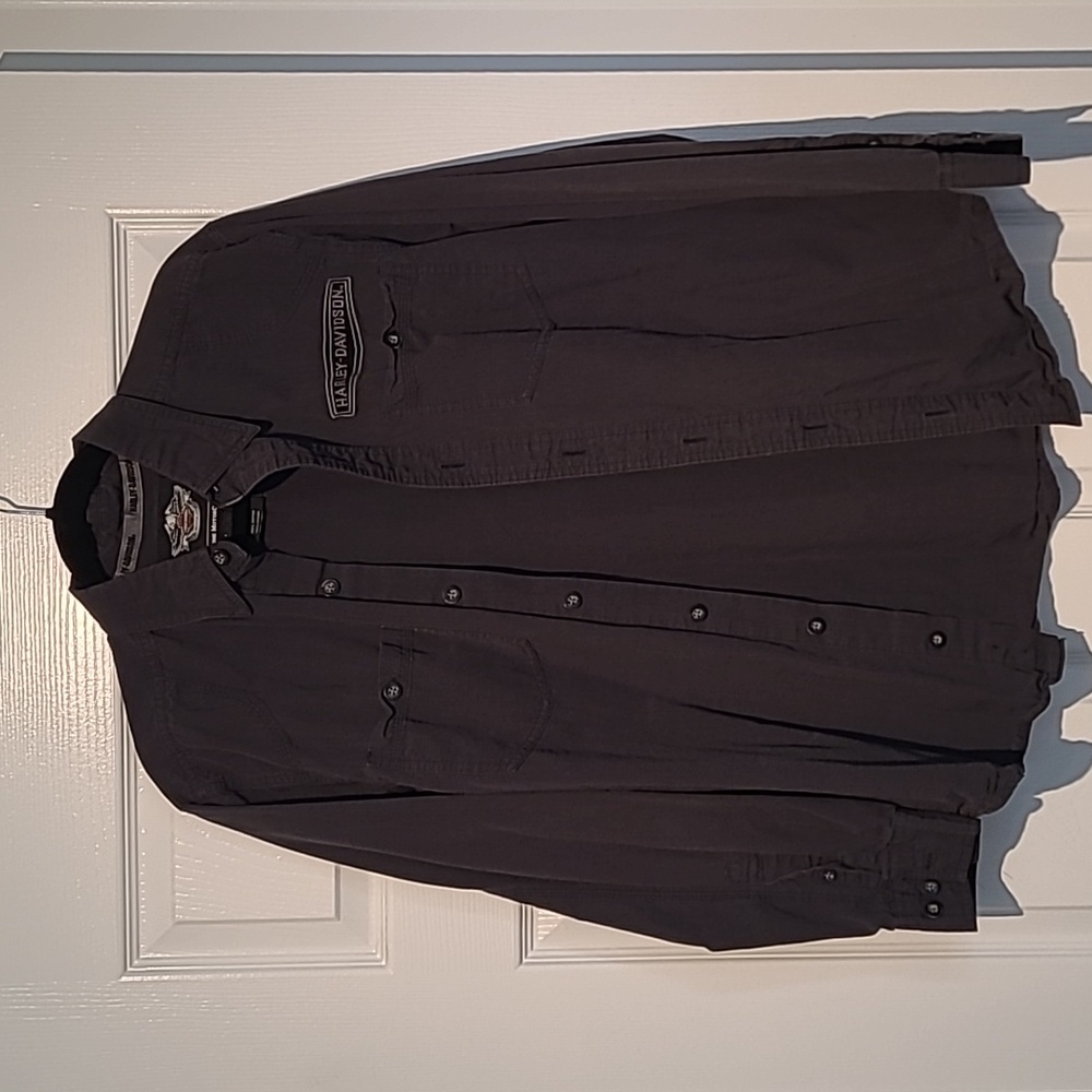 Mens Harley-Davidson button-up shirt size Medium